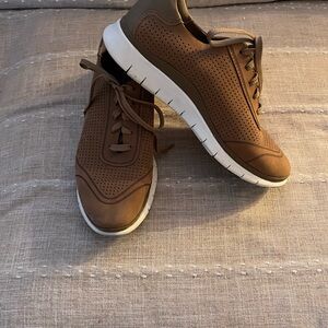 Brown and White Low-Top Sneakers with Cushioned Sole